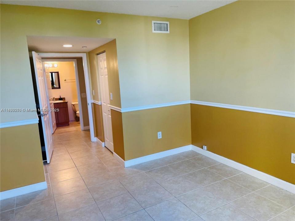 201 Golden Isles Dr 510, Hallandale Beach, Flórida 33009, Estados Unidos