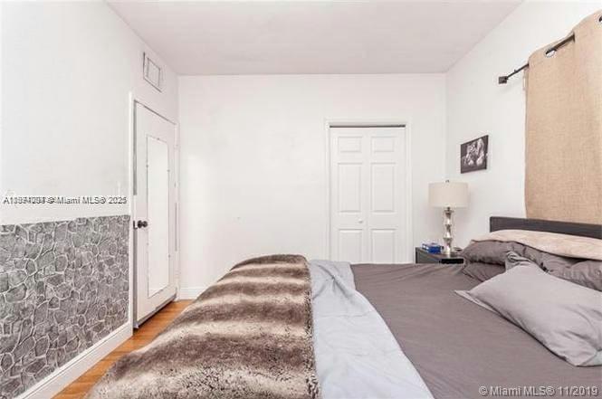 1025 NE 17th Way, Fort Lauderdale, Florida 33304