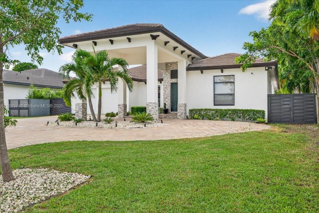 19200 Belview Dr, Cutler Bay, 佛羅里達州 33157, 美國