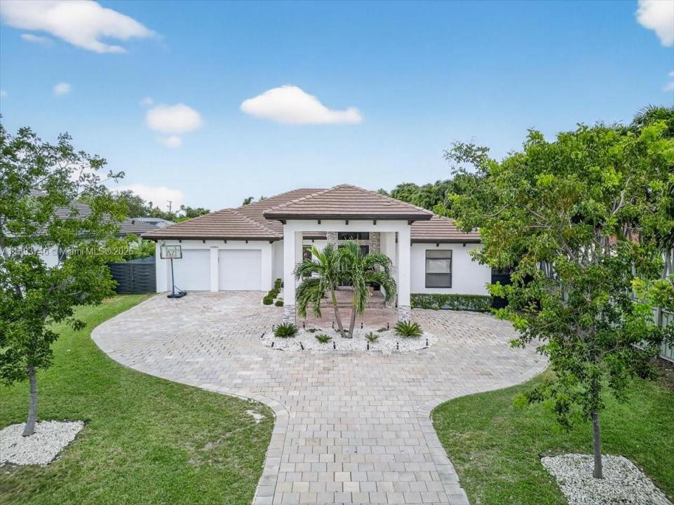 19200 Belview Dr, Cutler Bay, 佛羅里達州 33157, 美國