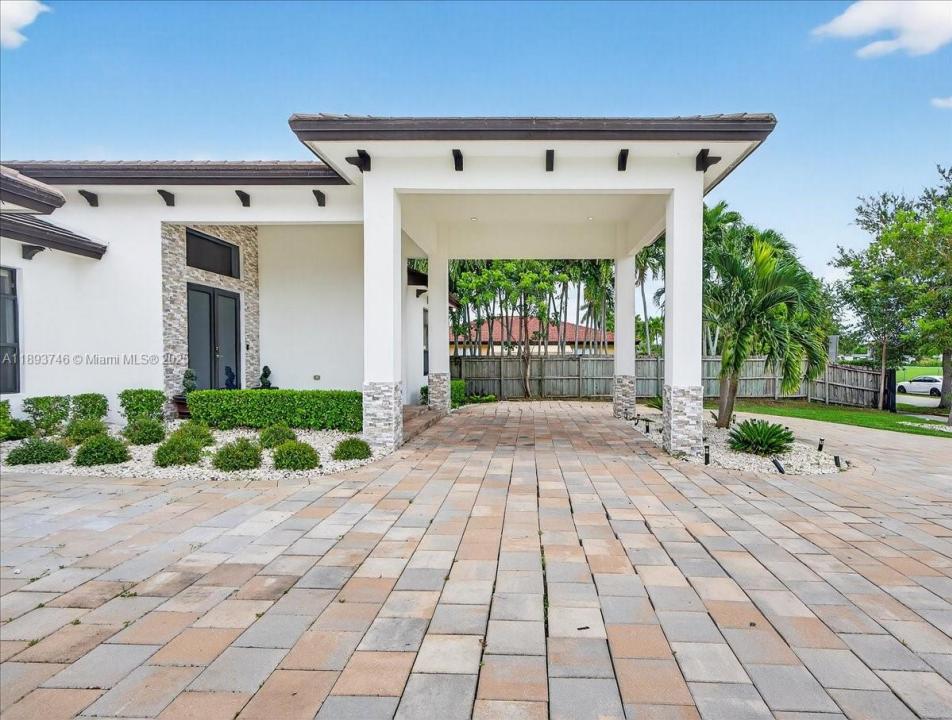 19200 Belview Dr, Cutler Bay, 佛羅里達州 33157, 美國