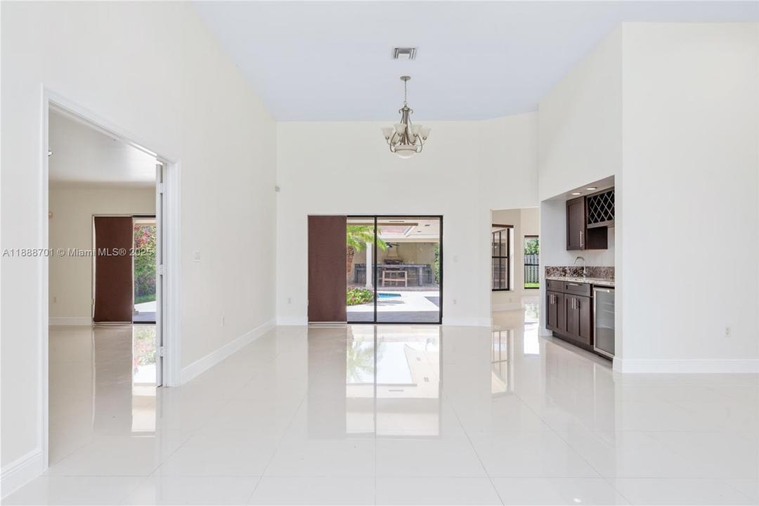 8110 SW 188th St, Cutler Bay, Florida 33157