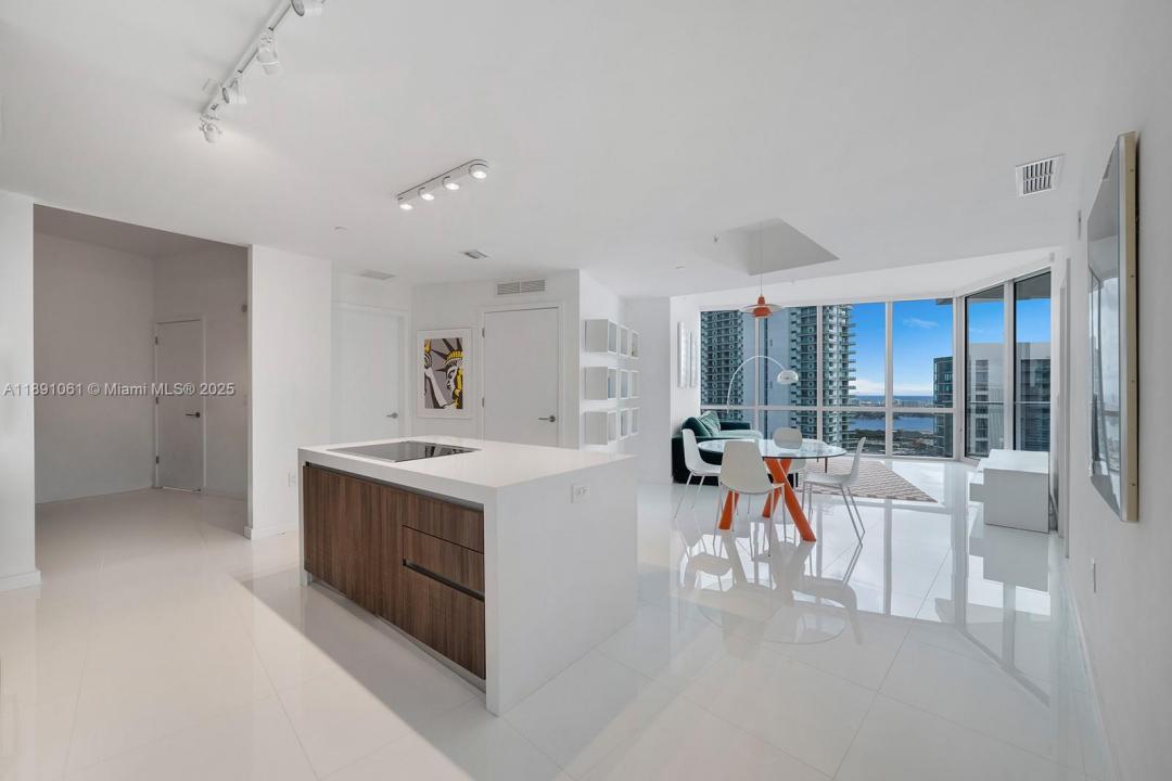 851 NE 1st Ave 4403, Miami, Florida 33132, Amerika Birleşik Devletleri