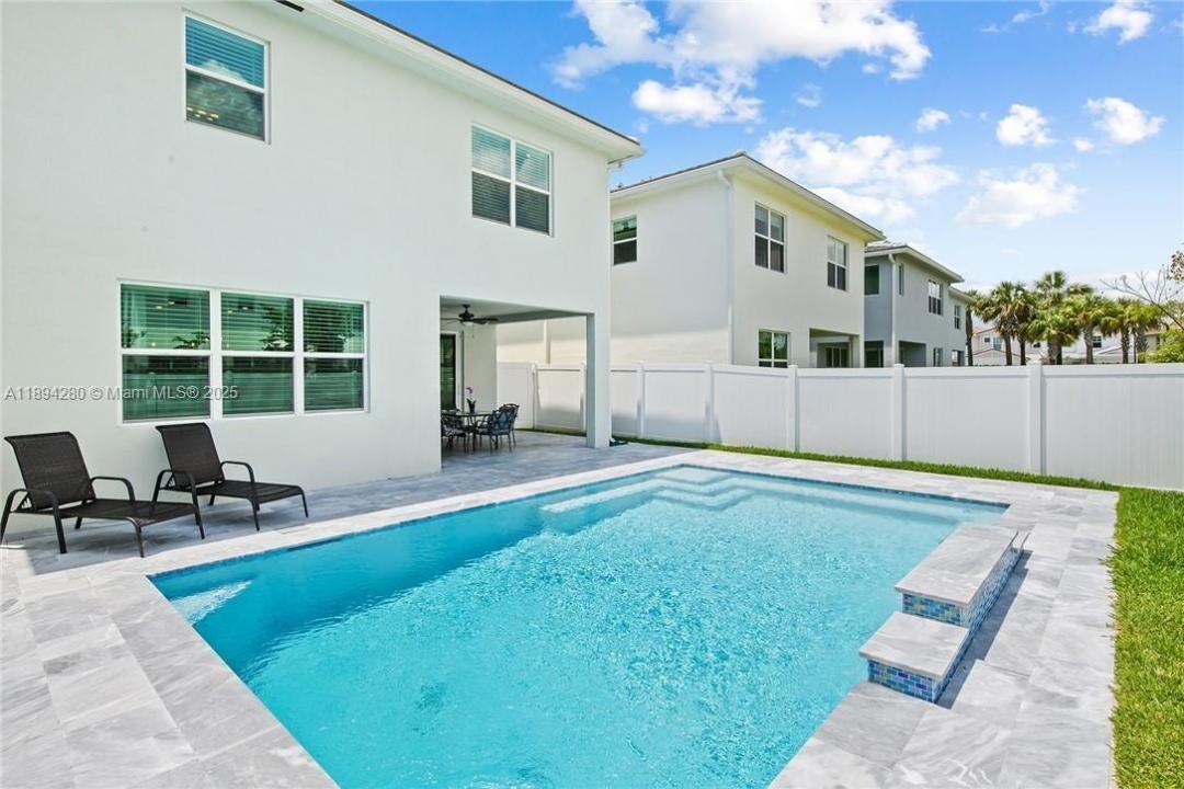 1101 Azul Ct, Deerfield Beach, Floryda 33064, USA