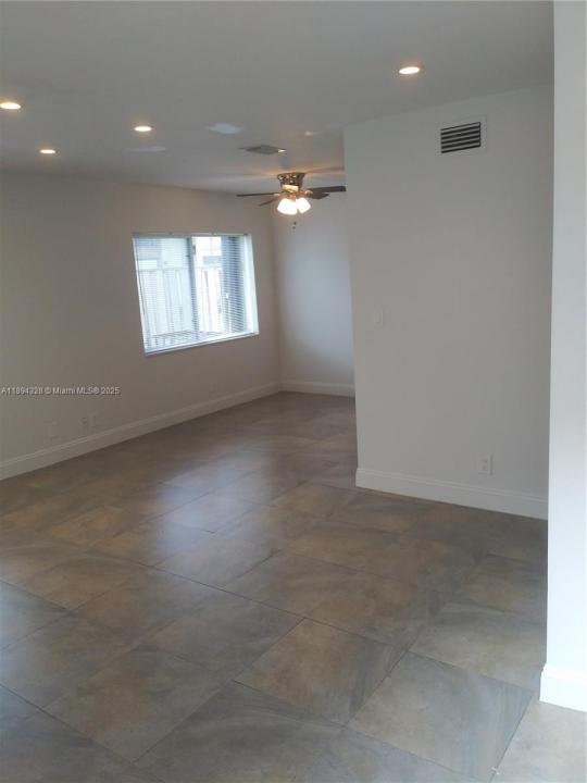 2144 NW 57th Ave 14-B, Lauderhill, فلوريدا 33313, الولايات المتحدة