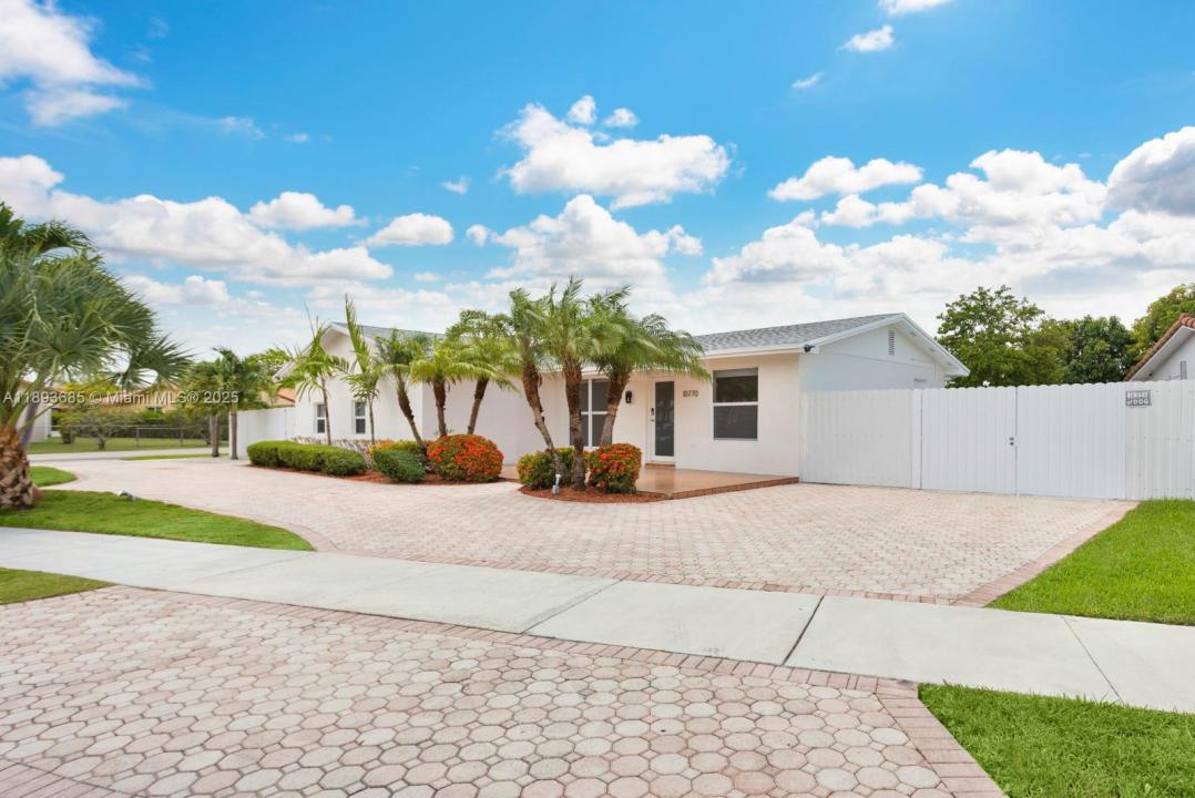 10770 SW 26th St 0, Miami, Floryda 33165, USA