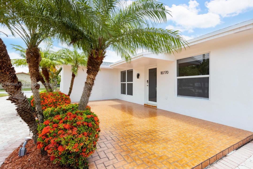10770 SW 26th St 0, Miami, Floryda 33165, USA