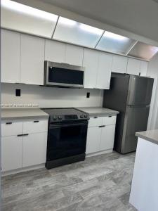 19667 Turnberry Way 5C, Aventura, Florida 33180, USA