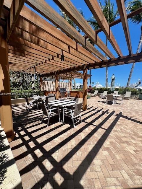 108 Lakeshore Dr 338, North Palm Beach, Florida 33408