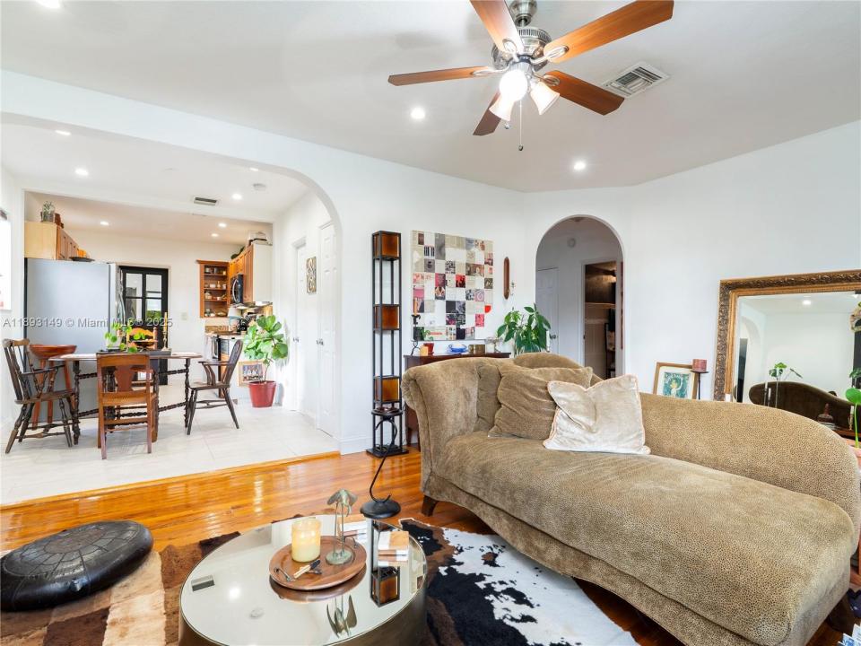 337 NW 47th St, Miami, Florida 33127, USA