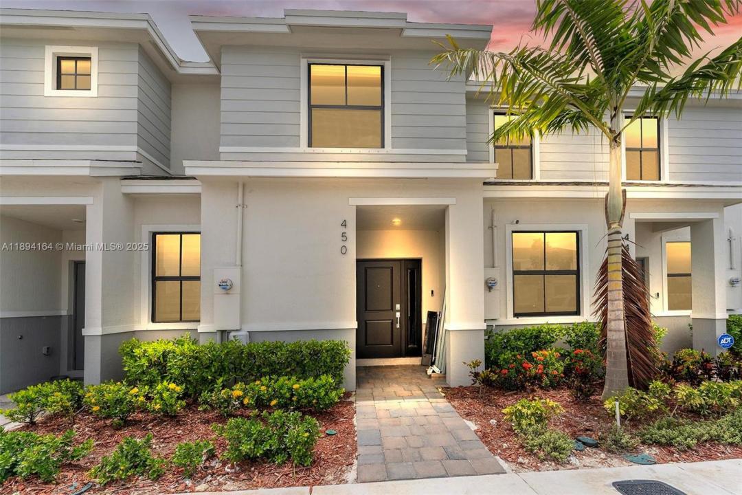 450 NE 13th St, Florida City, Florida 33034