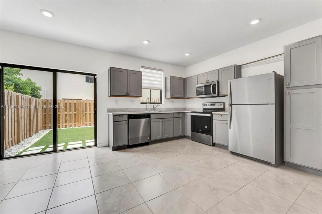 450 NE 13th St, Florida City, Florida 33034