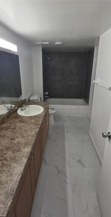 11120 SW 196th St 203, Cutler Bay, フロリダ 33157, アメリカ合衆国