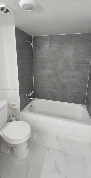 11120 SW 196th St 203, Cutler Bay, フロリダ 33157, アメリカ合衆国