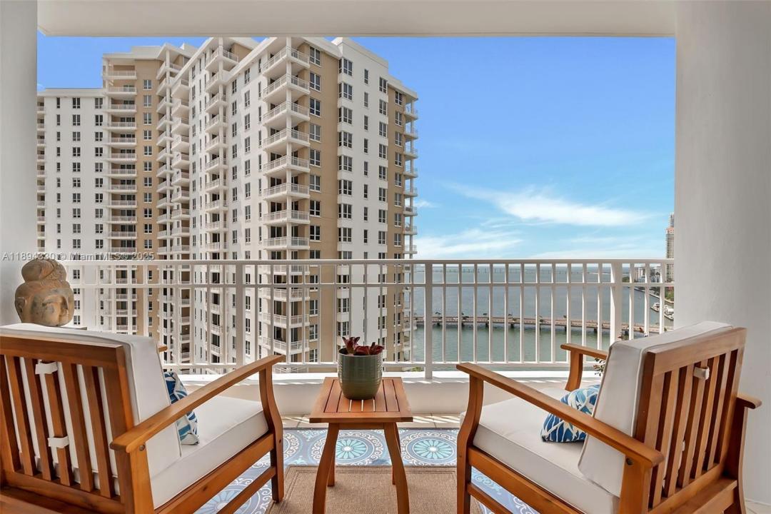 801 Brickell Key Blvd 1601, Miami, Florida 33131, Estados Unidos