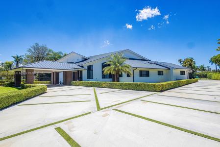 10506 SW 89 Place, Miami, Florida 33176, USA
