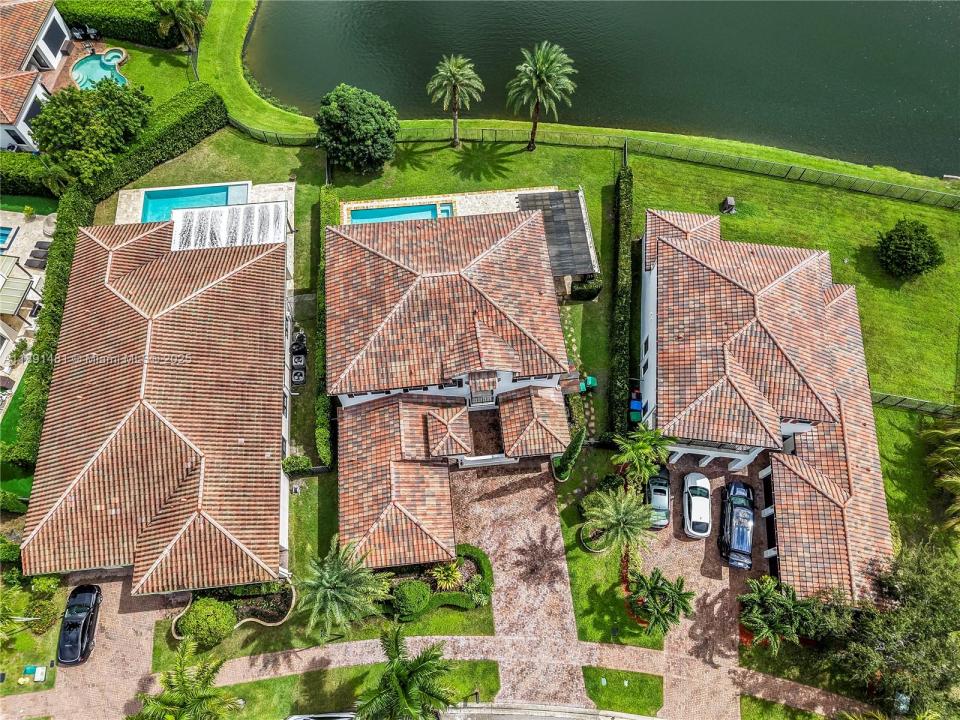 8320 NW 30th St, Cooper City, Florida 33024