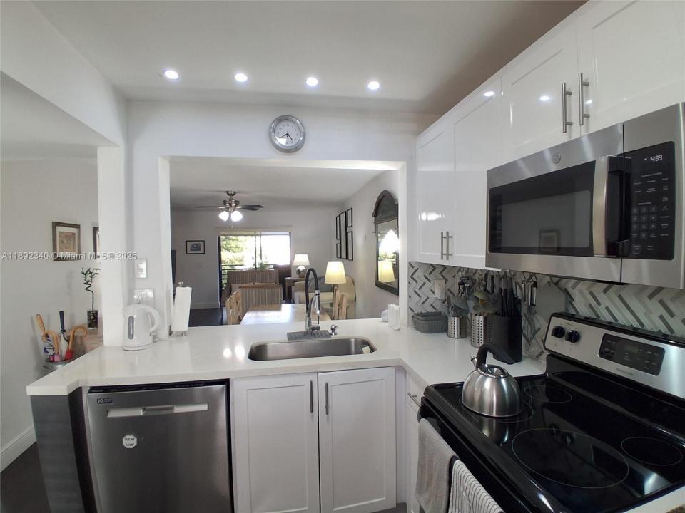 2786 NW 104th Ave 309, Sunrise, Florida 33322, Estados Unidos
