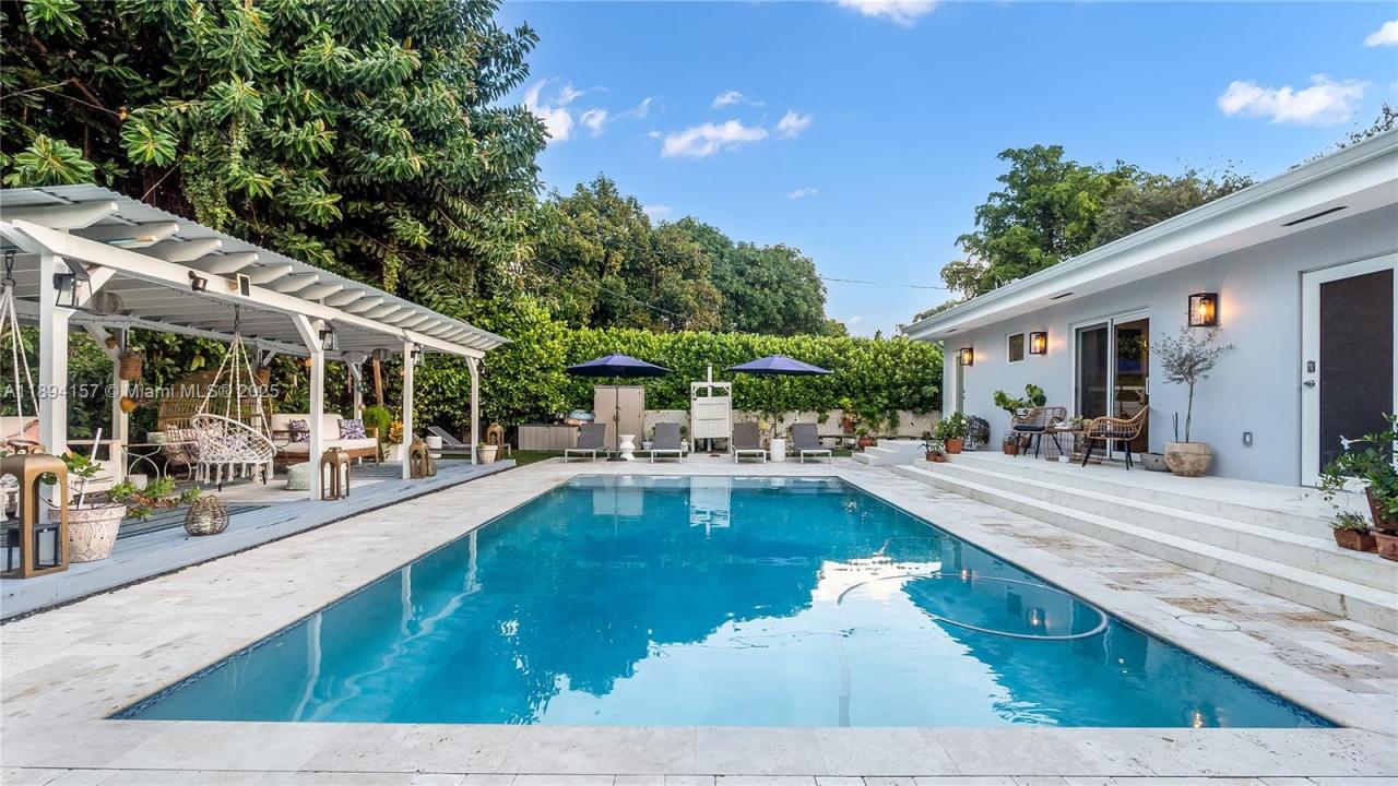 1015 NE 119th St, Biscayne Park, فلوريدا 33161, الولايات المتحدة