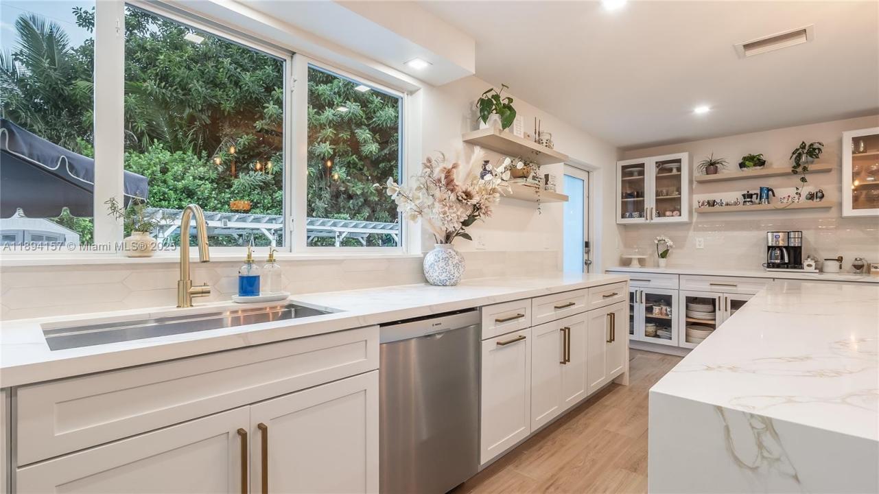 1015 NE 119th St, Biscayne Park, فلوريدا 33161, الولايات المتحدة