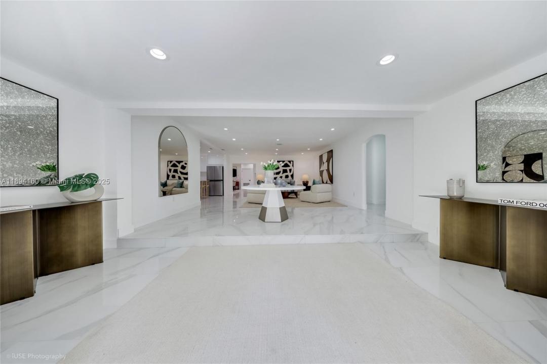 871 NE 81st St, Miami, Florida 33138