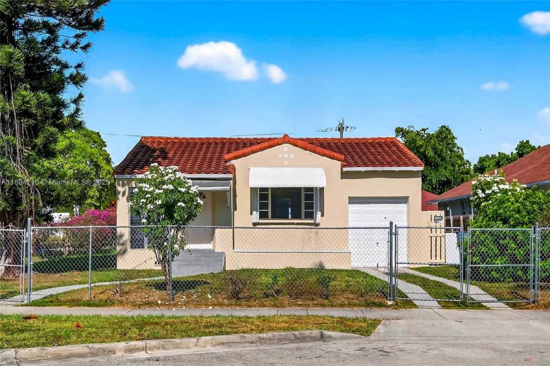 5900 NE 4th Ct, Miami, Florida 33137, USA