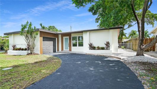 2510 N Pine Island Rd, Sunrise, Florida 33322, USA
