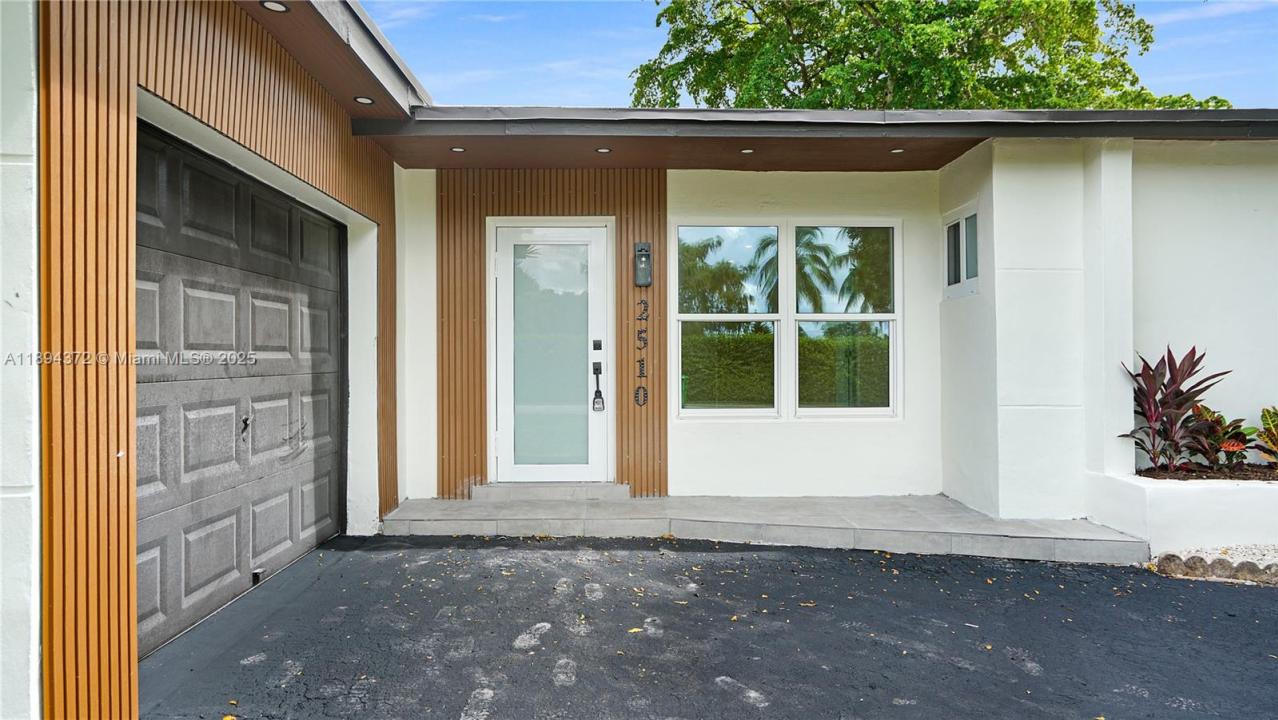 2510 N Pine Island Rd, Sunrise, Florida 33322, Estados Unidos
