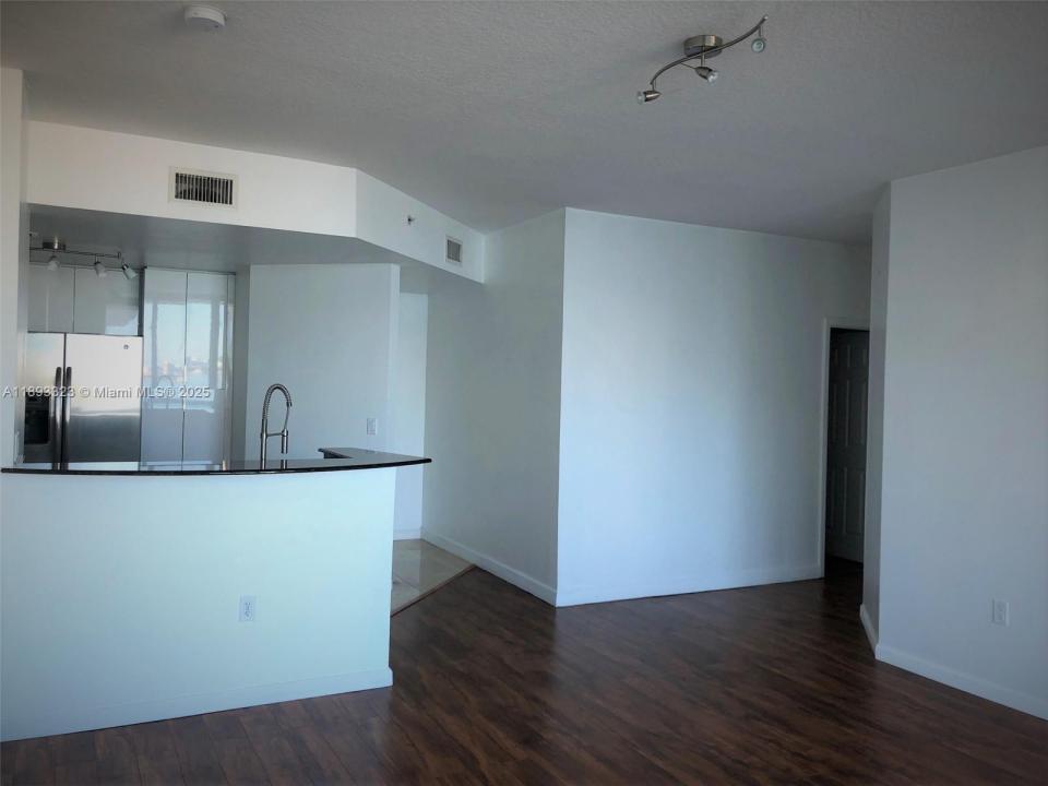 7900 Harbor Island Dr 1103, North Bay Village, Flórida 33141, Estados Unidos