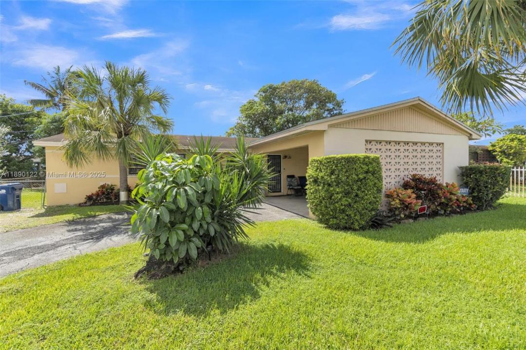 2860 NW 184th St, Miami Gardens, Florida 33056