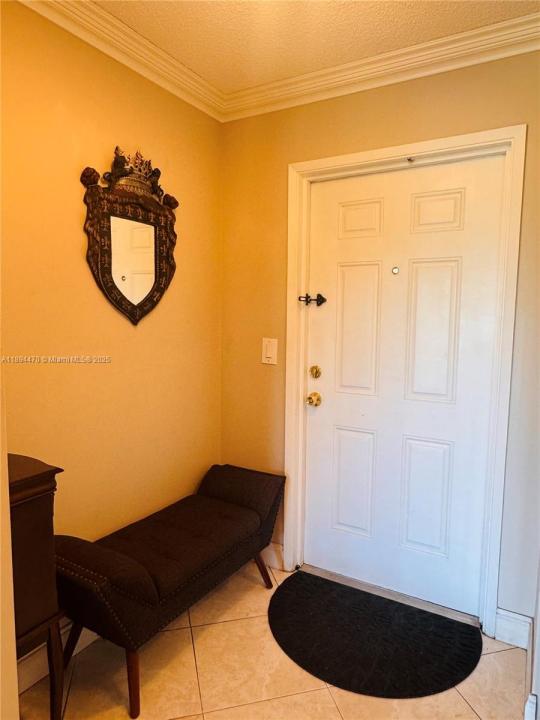 1000 NE 14th Ave 703, Hallandale Beach, Florida 33009, Stati Uniti