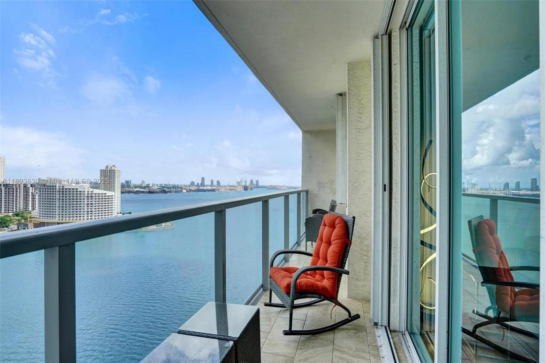 1155 Brickell Bay Dr 2404, Miami, Floride 33131, États-Unis