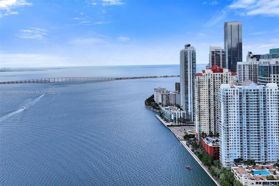 1155 Brickell Bay Dr 2404, Miami, Floride 33131, États-Unis