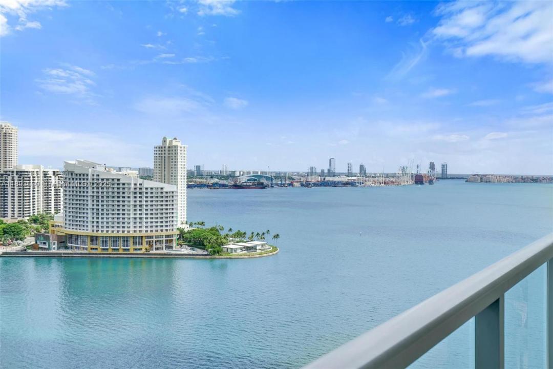 1155 Brickell Bay Dr 2404, Miami, Floride 33131, États-Unis