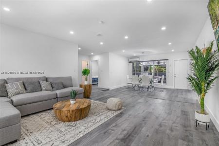 2718 Adams St, Hollywood, Florida 33020, USA