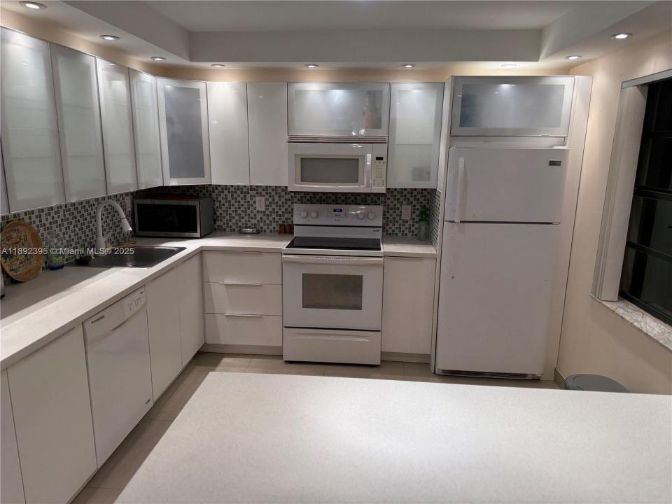 75 Capri B 75, Delray Beach, Floryda 33484, USA