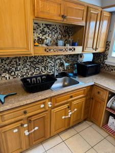 37 Broadway, West Babylon, New York 11704, USA