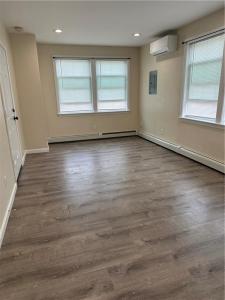 14 Allendale Avenue 2, North Providence, Rhode Island 02911, États-Unis