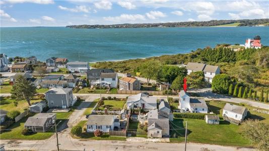 4 Tony Street, Tiverton, Rhode Island 02878, États-Unis