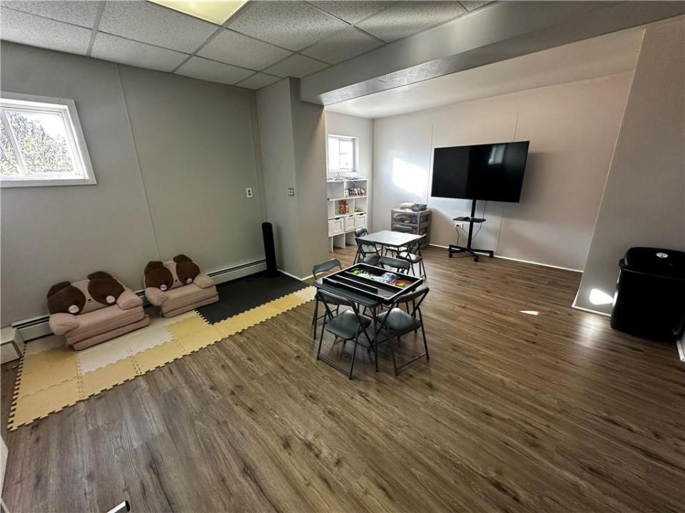 1542 Main Street, West Warwick, Rhode Island 02893, USA