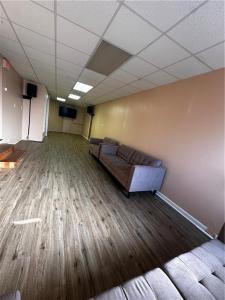 1542 Main Street, West Warwick, Rhode Island 02893, USA