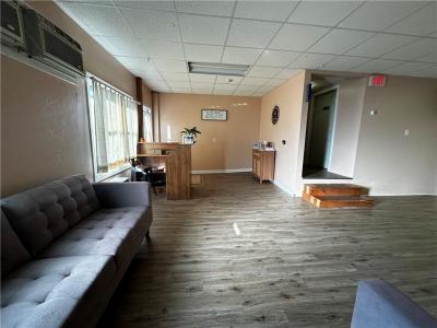 1542 Main Street, West Warwick, Rhode Island 02893, USA