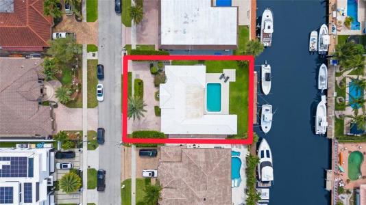 2670 NE 47th St, Lighthouse Point, Florida 33064