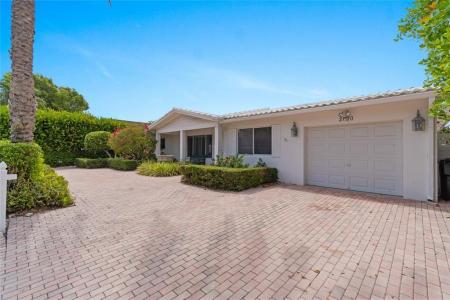 2670 NE 47th St, Lighthouse Point, Florida 33064