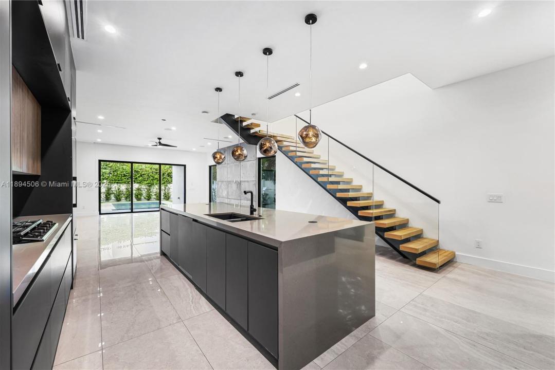 815 NE 17th Ter, Fort Lauderdale, Florida 33304, HOA KỲ