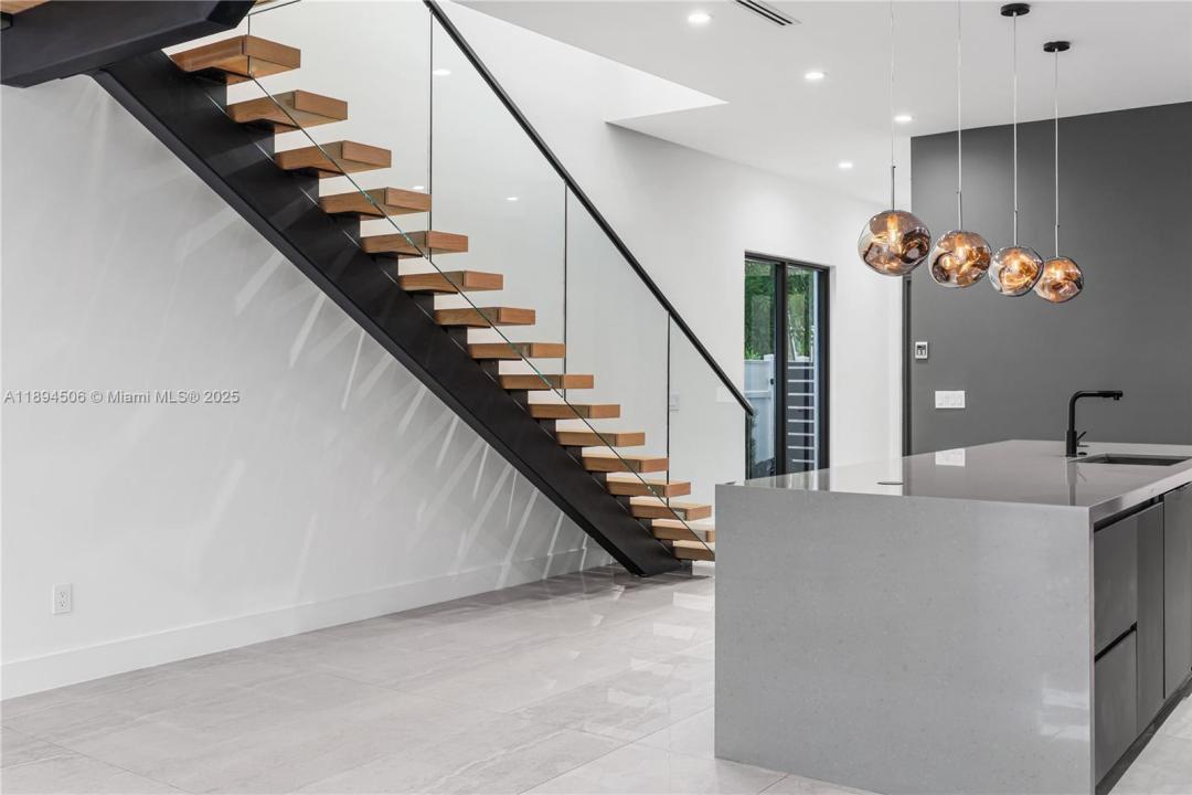 815 NE 17th Ter, Fort Lauderdale, Florida 33304, HOA KỲ