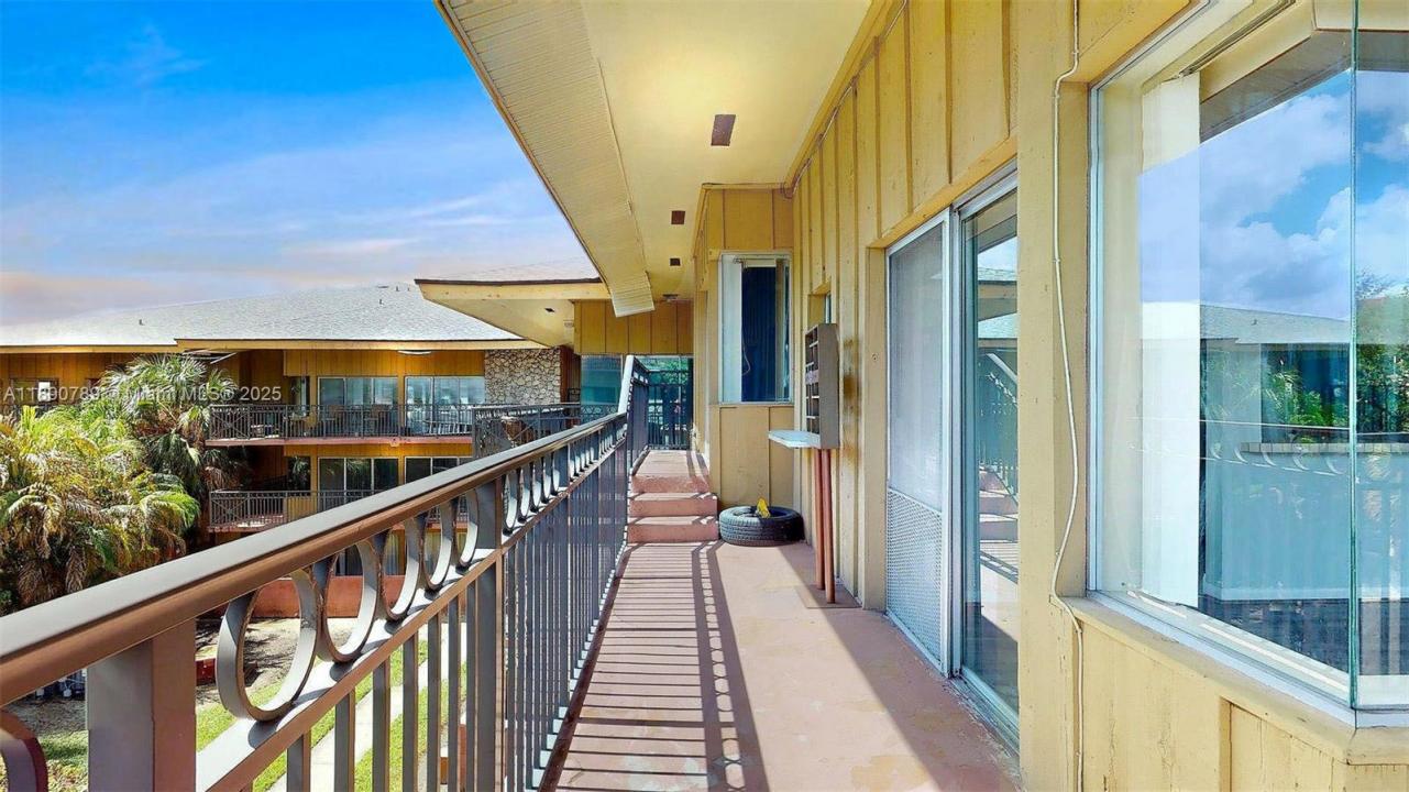 4850 SW 63rd Ter 131, Davie, Florida 33314, USA