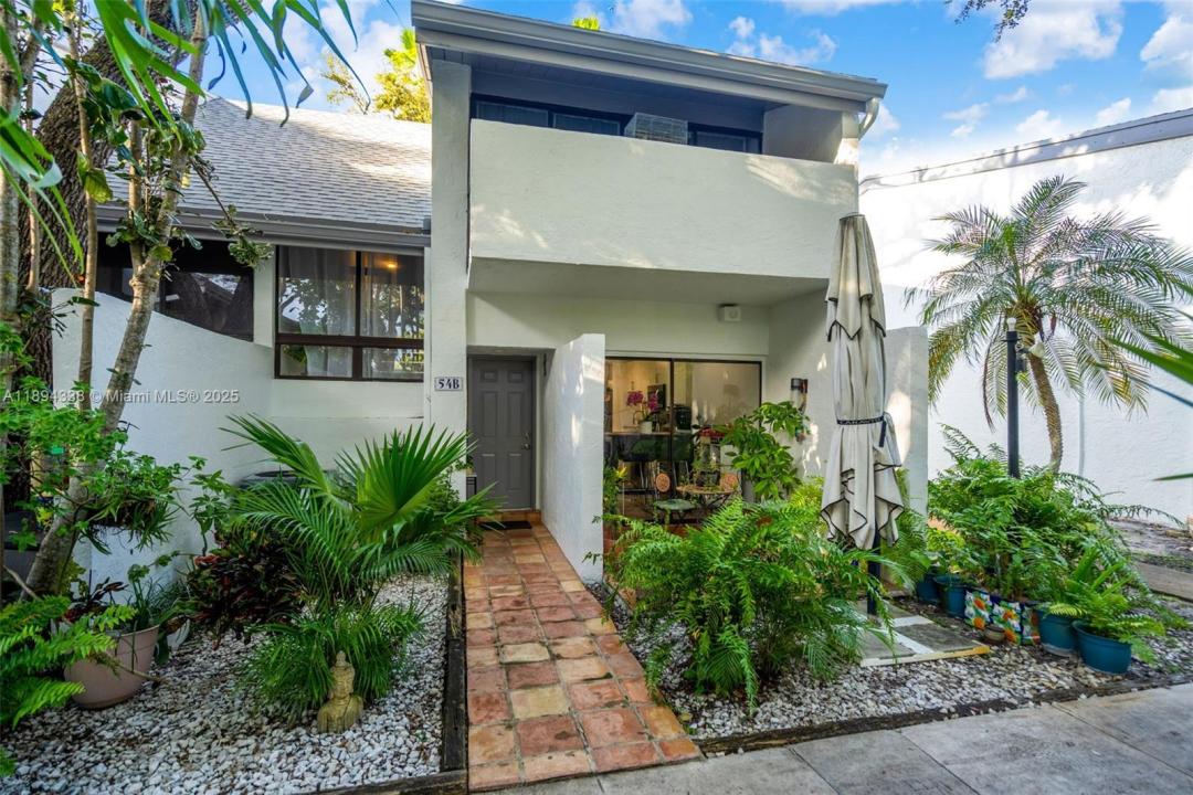 19440 NE 26th Ave 54B, Miami, فلوريدا 33180, الولايات المتحدة