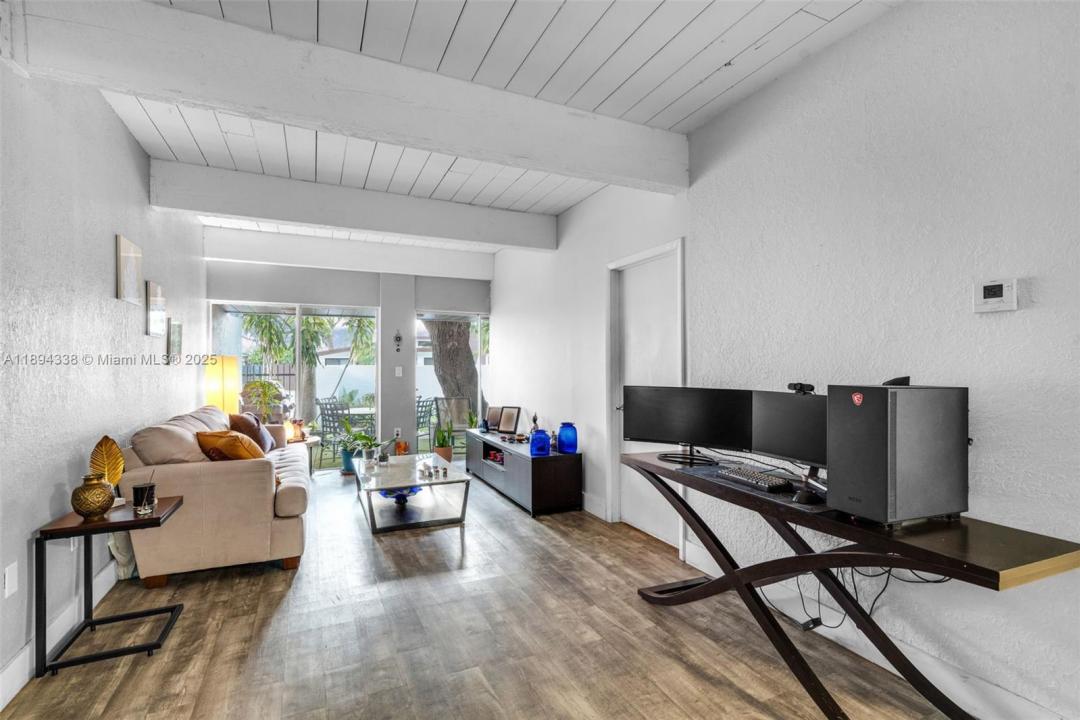 19440 NE 26th Ave 54B, Miami, فلوريدا 33180, الولايات المتحدة