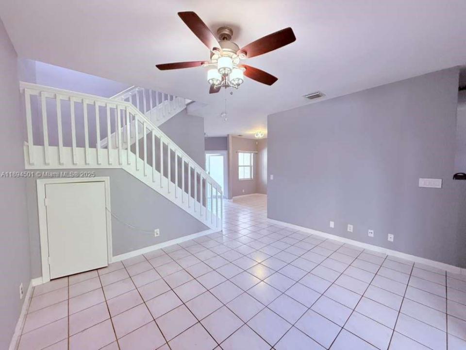 16839 SW 1st Mnr -, Pembroke Pines, فلوريدا 33027, الولايات المتحدة